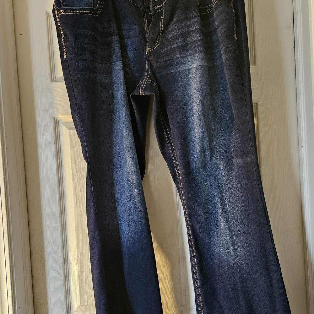 Maurices Women's Relaxed Dark Blue Jeans - Casual Regular Bootcut Size 22 Short - Picture 2 of 8